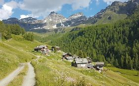 Affittacamere Rifugio L' Aroula